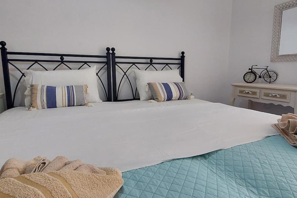 Old Port View Apartment, Διαμέρισμα Στο Κέντρο 2 Υπνοδωματίων Corfu  Kültér fotó